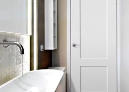 Kelebihan dan Kekurangan Pintu UPVC untuk Kamar Mandi