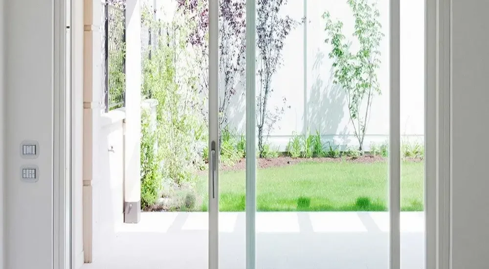 Pintu UPVC Geser di Bali