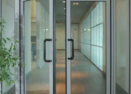 Pintu Double Swing UPVC di Bali