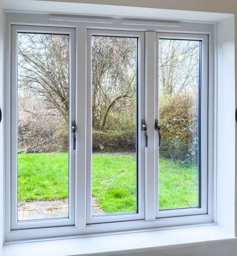 Jendela UPVC Custom Di Purwakarta