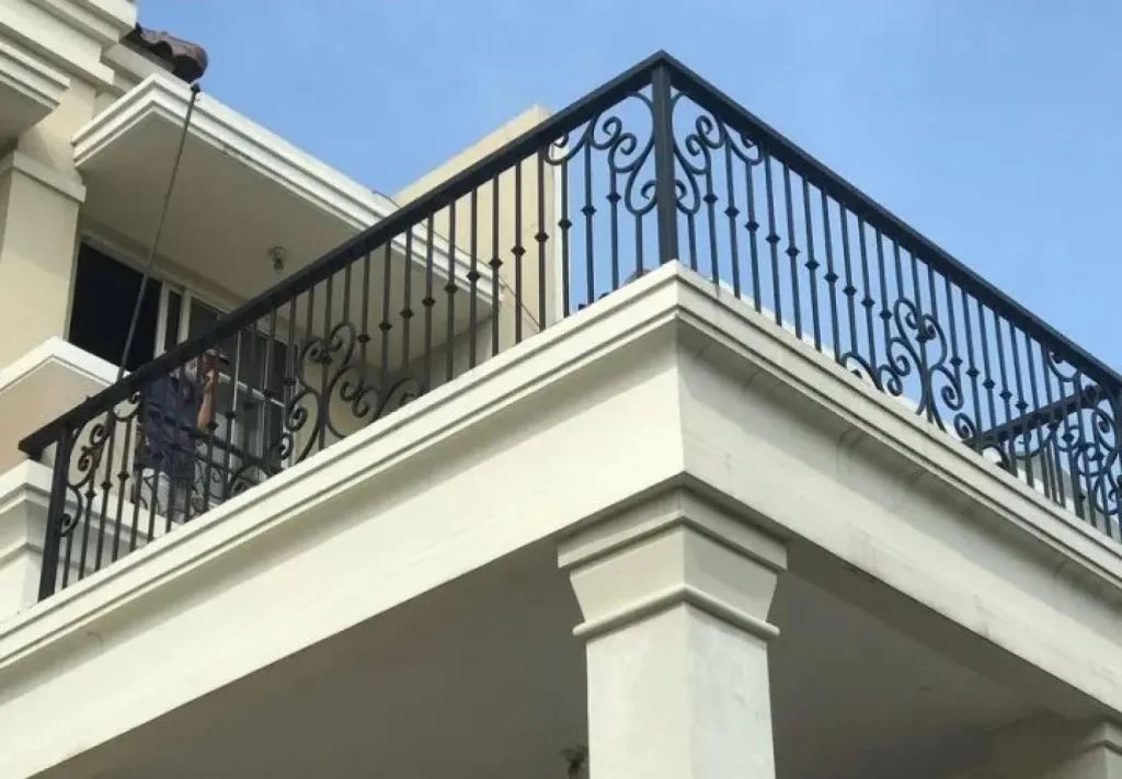 Pasang Railing Balkon Minimalis di Tangerang