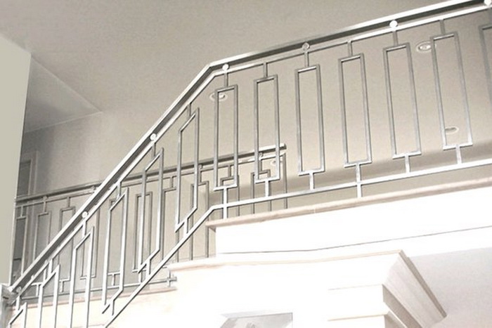 Pasang Railing Tangga Besi di Jakarta Selatan