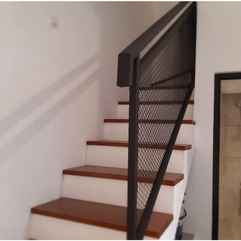 Pasang Railing Tangga Minimalis di Bekasi